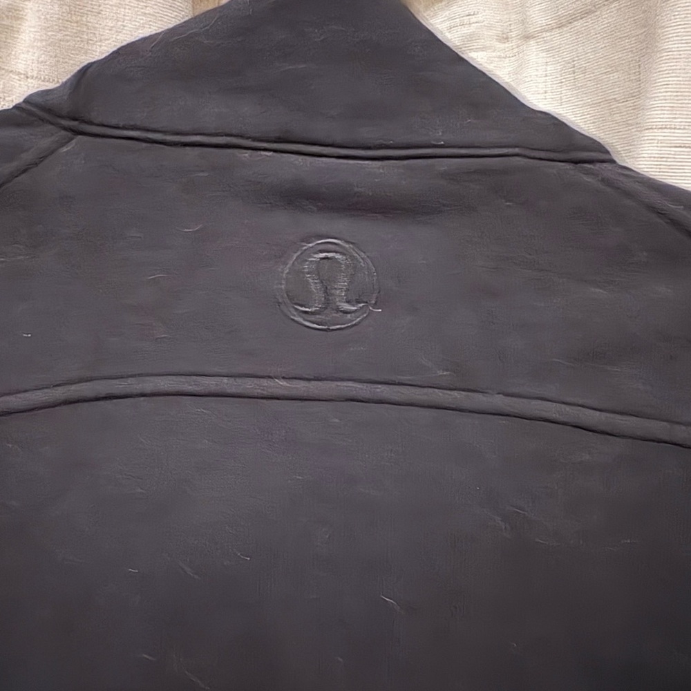 Lululemon black scuba quarter zip - Picture 6 of 7